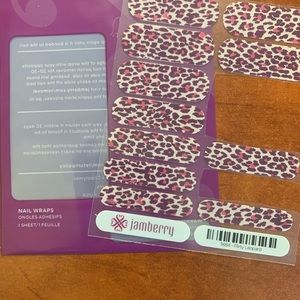 3/$25 Jamberry Flirty Leopard wrap!!